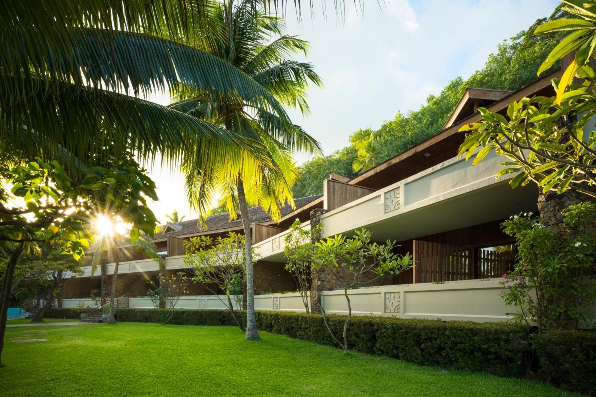 Conrad Bora Bora Nui Hotel Exterior foto